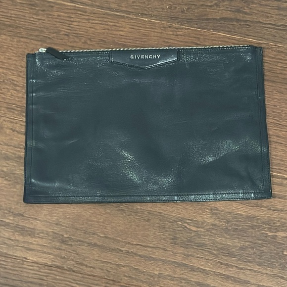 Givenchy Black Antigona Zipper Pouch - Picture 1 of 7